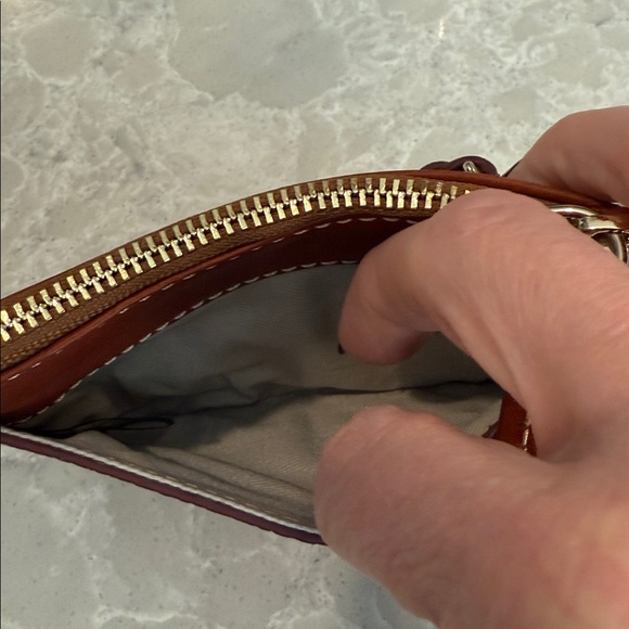 Dooney & Bourke pebble grain coin case - Picture 4 of 6
